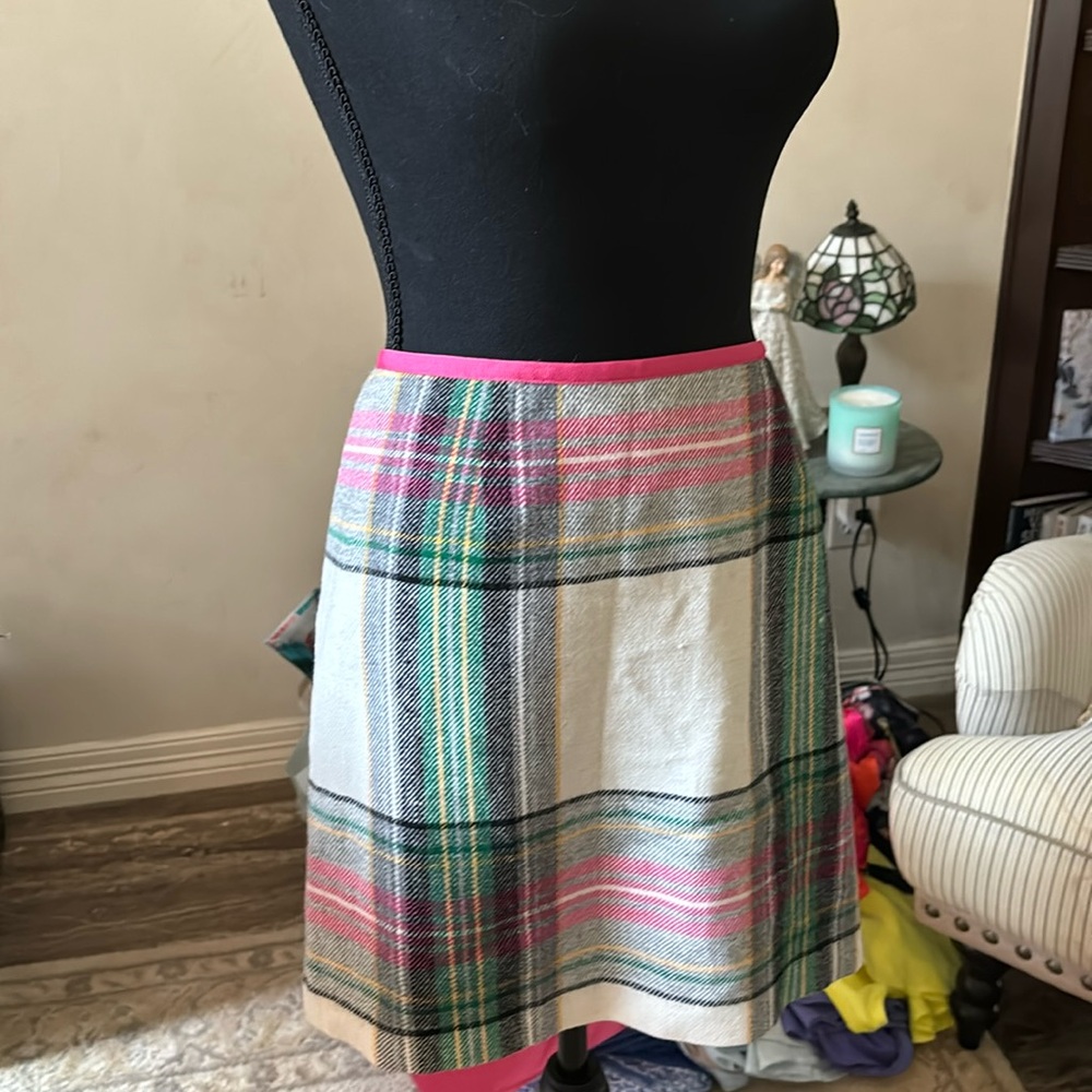 Size 10 vineyard vines plaid wool mini skirt